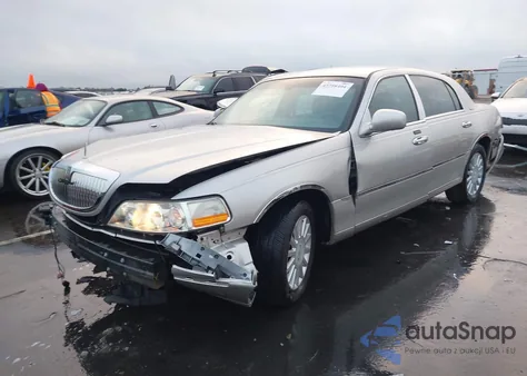 2005 Lincoln Town Car Signature from USA, damaged, VIN 1LNHM81W35Y640684